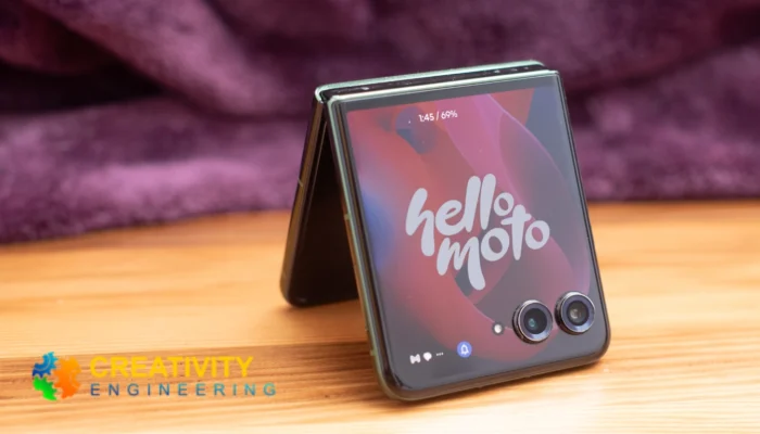 Motorola Razr Plus, Smartphone Lipat Premium Desain Futuristik